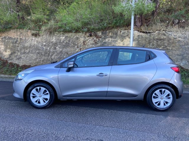RENAULT Clio usata, con Alzacristalli elettrici