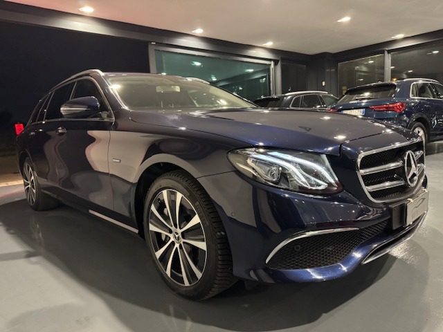MERCEDES-BENZ E 300 usata, con Airbag laterali