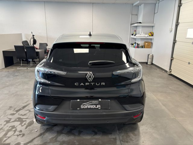 RENAULT Captur usata, con Autoradio digitale