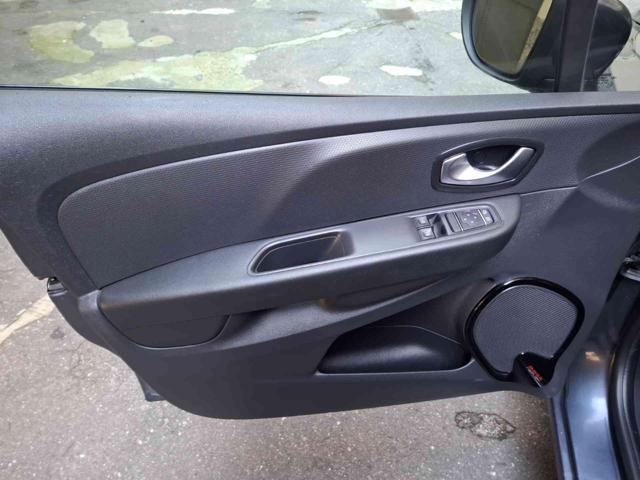 RENAULT Clio usata 19