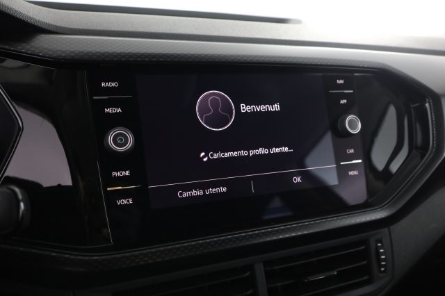 VOLKSWAGEN T-Cross usata 9