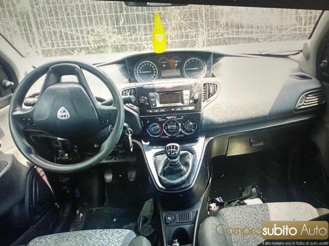 LANCIA Ypsilon usata, con Autoradio