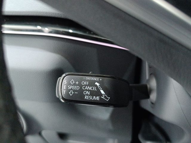 SKODA Karoq usata, con Specchietti laterali elettrici