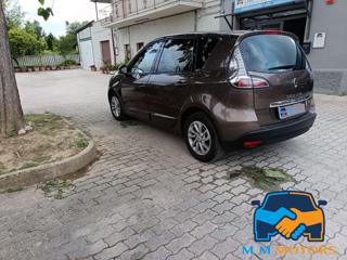 RENAULT Scenic usata, con Autoradio