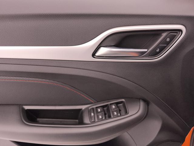 MG ZS usata, con Fari LED