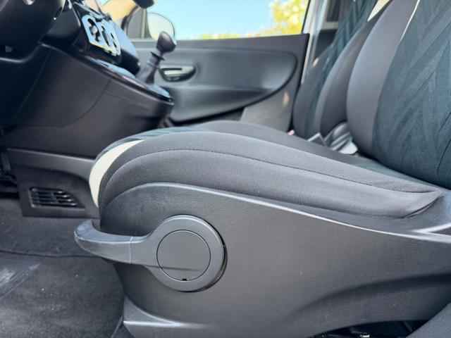 LANCIA Ypsilon usata 32