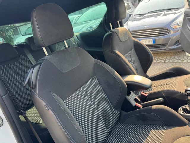 DS AUTOMOBILES DS 3 usata, con Lettore CD