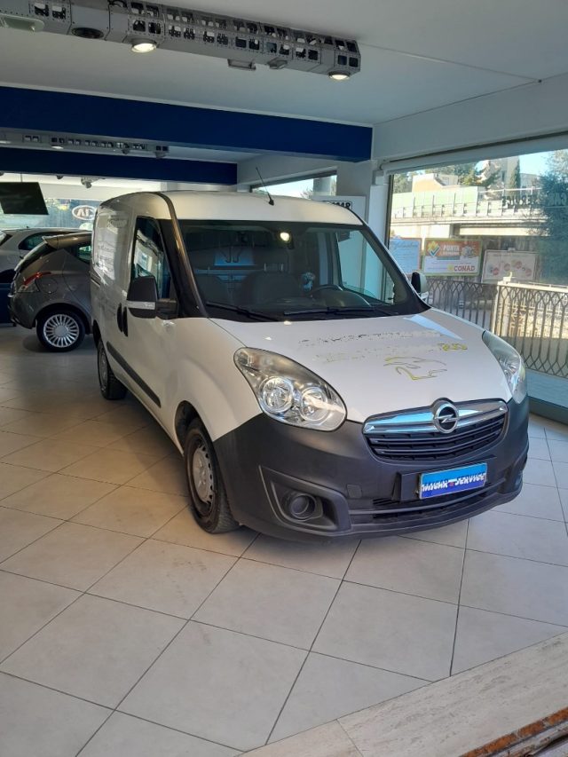 OPEL Combo usata, con ABS