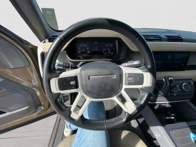 LAND ROVER Defender usata, con Fari LED