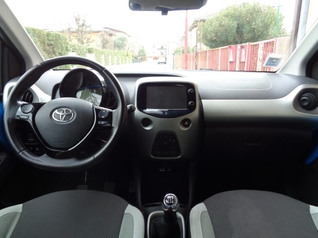 TOYOTA Aygo usata, con Controllo automatico clima