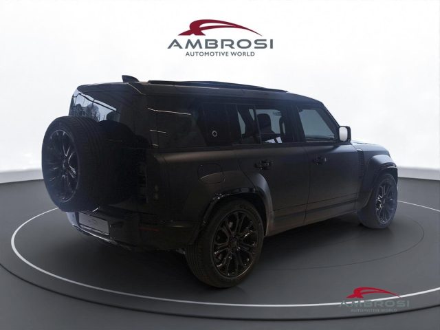 LAND ROVER Defender usata 2