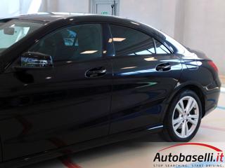 MERCEDES-BENZ CLA 200 usata, con Leve al volante