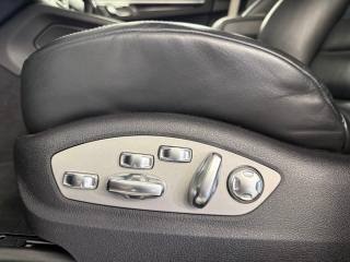 PORSCHE Macan usata, con Park Distance Control