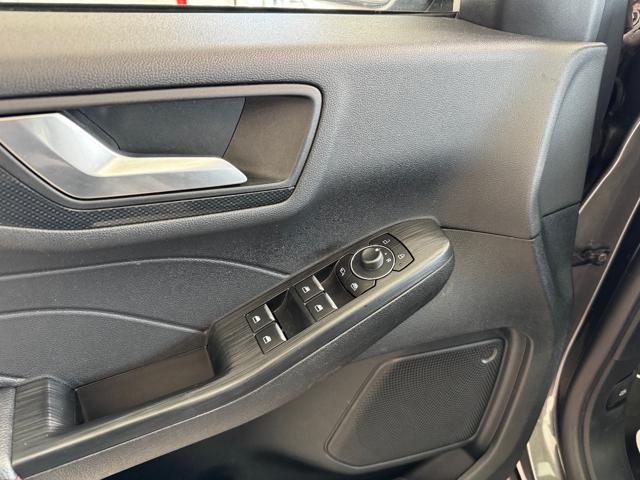 FORD Kuga usata, con Sistema di navigazione