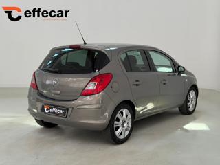 OPEL Corsa usata, con Autoradio