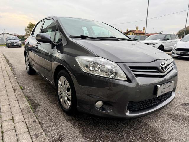 TOYOTA Auris usata, con Airbag laterali