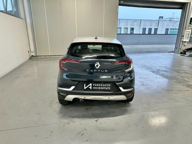 RENAULT Captur usata, con Autoradio