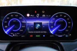MERCEDES-BENZ EQE usata, con Vivavoce