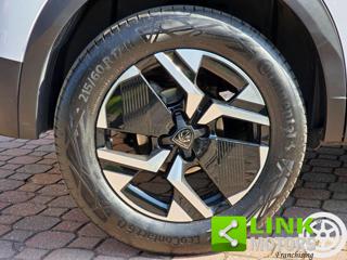 PEUGEOT 2008 usata, con Sistema di navigazione