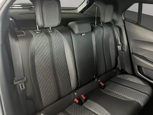 PEUGEOT 2008 usata, con Airbag testa