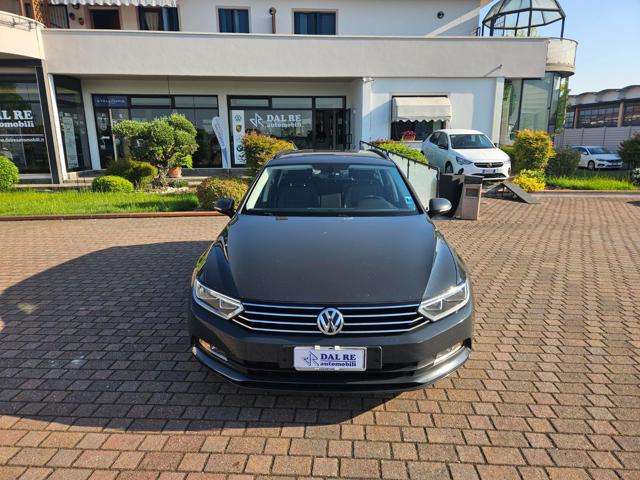 VOLKSWAGEN Passat Variant usata, con ABS