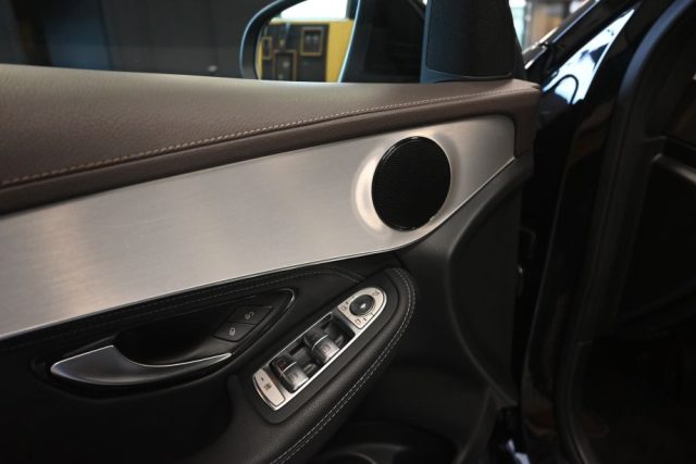 MERCEDES-BENZ GLC 220 usata 247