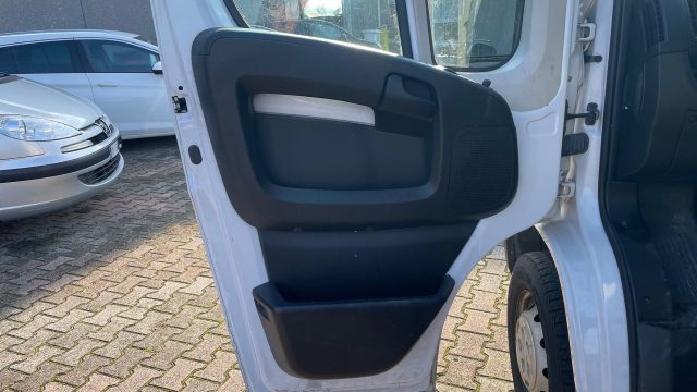 OPEL Movano usata, con Sensori di parcheggio posteriori