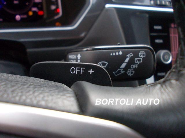 VOLKSWAGEN Tiguan usata, con USB