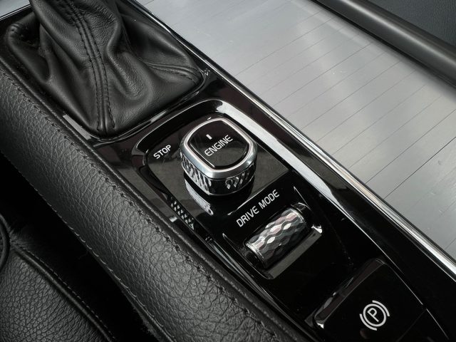 VOLVO XC90 usata, con Fari Xenon
