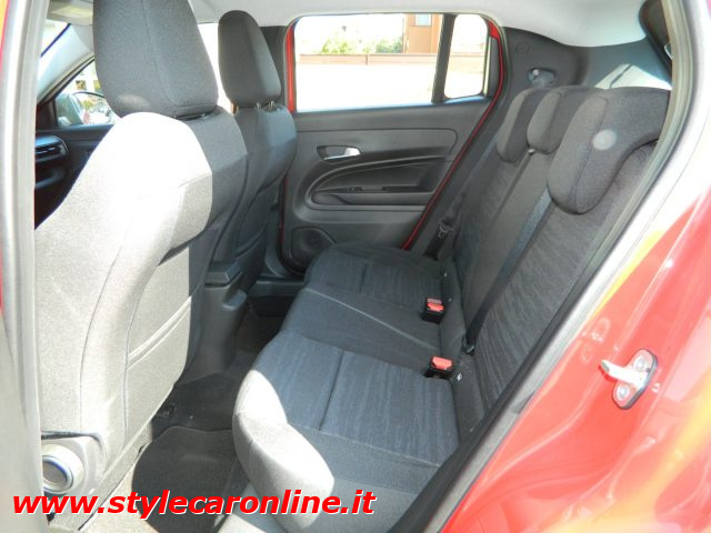 JEEP Avenger usata, con USB