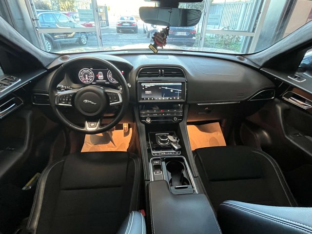JAGUAR F-Pace usata, con Cruise Control