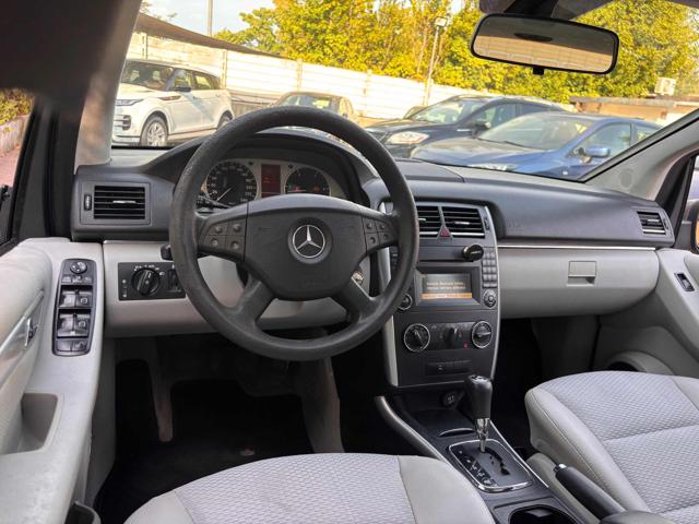 MERCEDES-BENZ B 180 usata, con Chiusura centralizzata