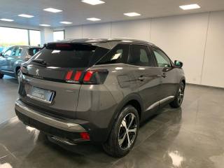PEUGEOT 3008 usata, con Sensori di parcheggio anteriori