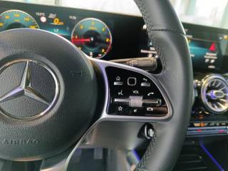 MERCEDES-BENZ GLB 200 usata, con Controllo trazione