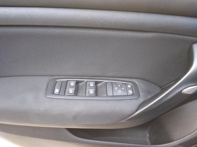 RENAULT Megane usata, con Specchietti laterali elettrici