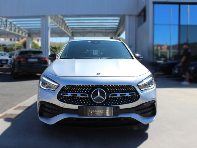 MERCEDES-BENZ GLA 200 usata, con Airbag