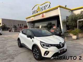RENAULT Captur usata, con USB