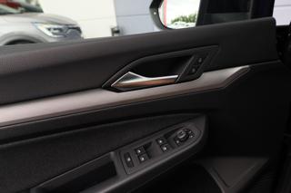VOLKSWAGEN Golf usata, con Sensori di parcheggio posteriori
