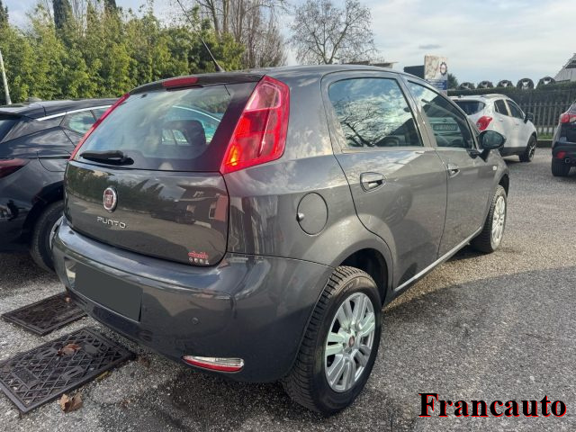 FIAT Punto usata, con Autoradio