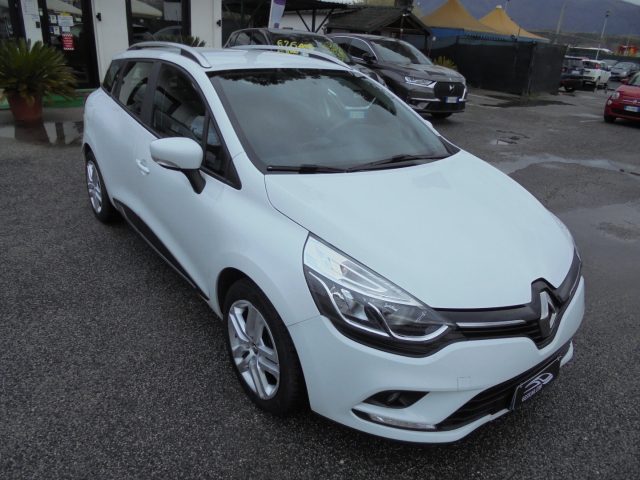 RENAULT Clio usata, con Specchietti laterali elettrici