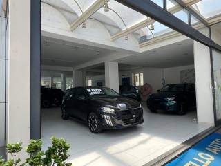 PEUGEOT 208 usata, con Cerchi in lega