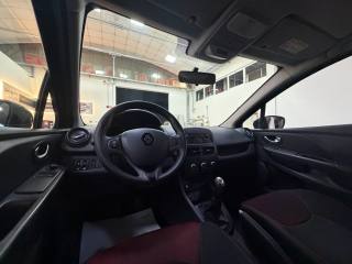 RENAULT Clio usata, con Sedile posteriore sdoppiato