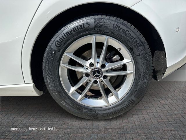 MERCEDES-BENZ A 180 usata, con USB
