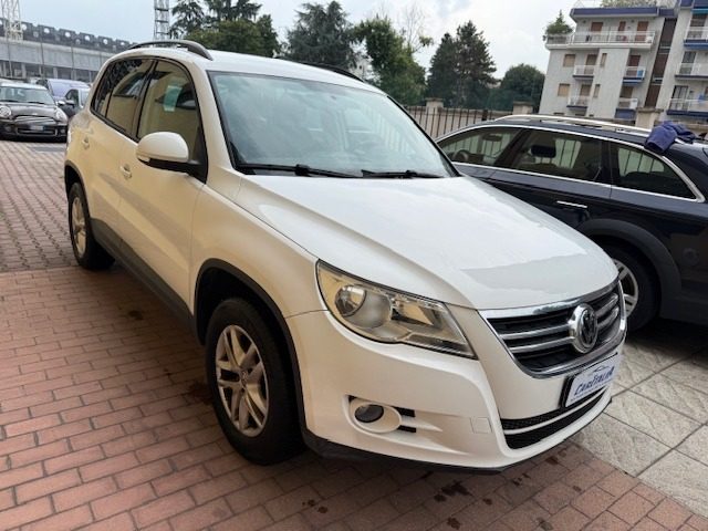 VOLKSWAGEN Tiguan usata, con Airbag laterali
