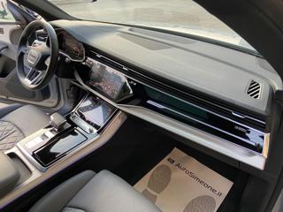 AUDI Q8 usata, con Park Distance Control