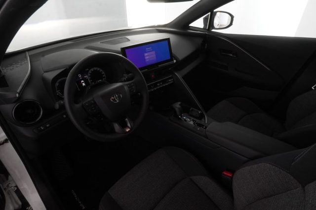TOYOTA C-HR usata 8