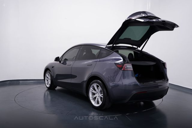 TESLA Model Y usata 33