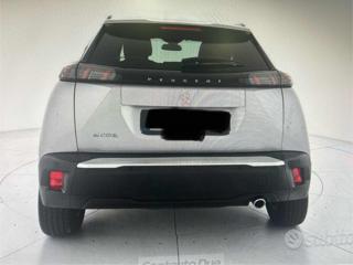 PEUGEOT 2008 usata, con Autoradio