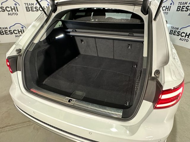 AUDI A4 usata, con Autoradio
