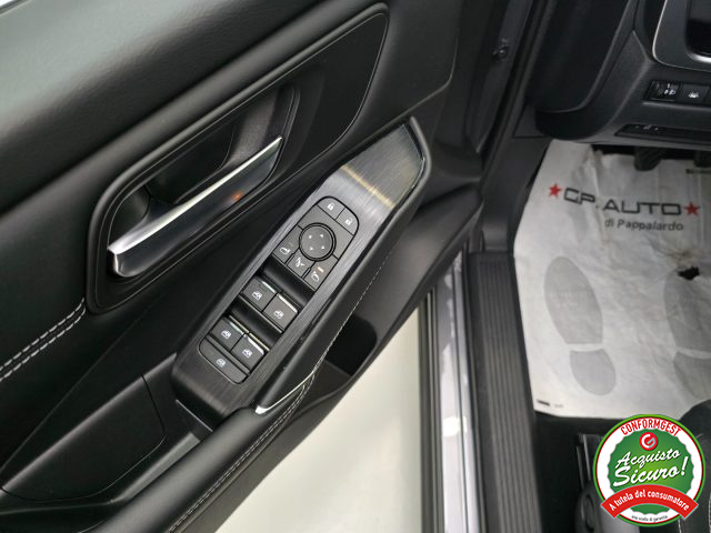 NISSAN Qashqai usata, con Volante in pelle